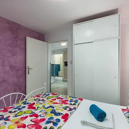 In Nova Vas/porec/istrien 40122 Apartment *